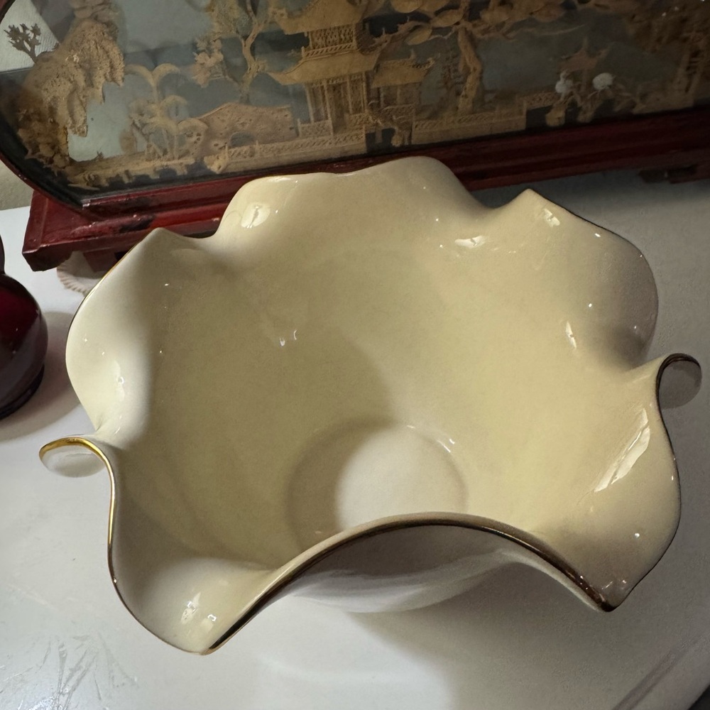 Mikasa Fine Porcelain bowl in the Carnation Pattern